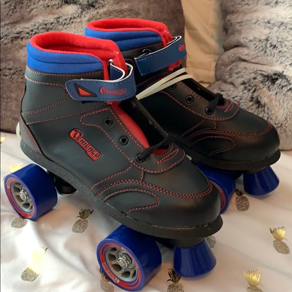 Chicago roller skates new in box size 5 boys